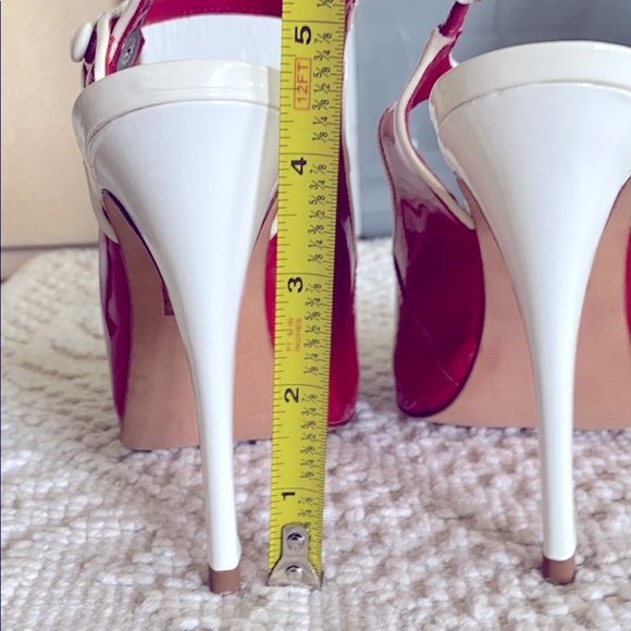 Bebe Patent Pin-Up Girl Heels - Picture 6 of 6